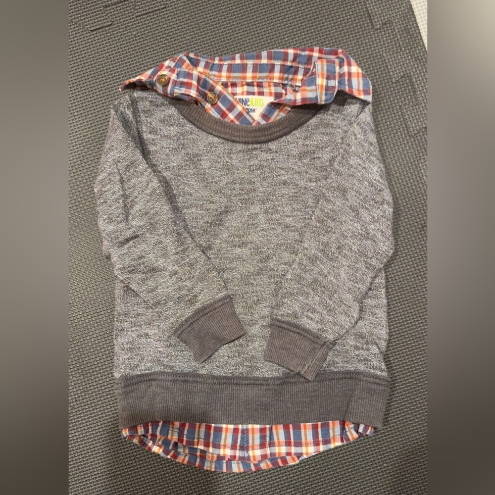 Gray Crew Neck Sweater with Plaid Detail